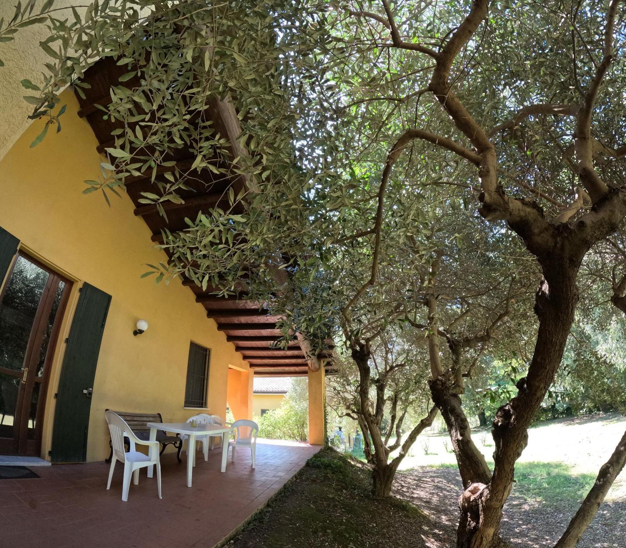 Agriturismo Gardenali โวลตา มันโตวานา ภายนอก รูปภาพ