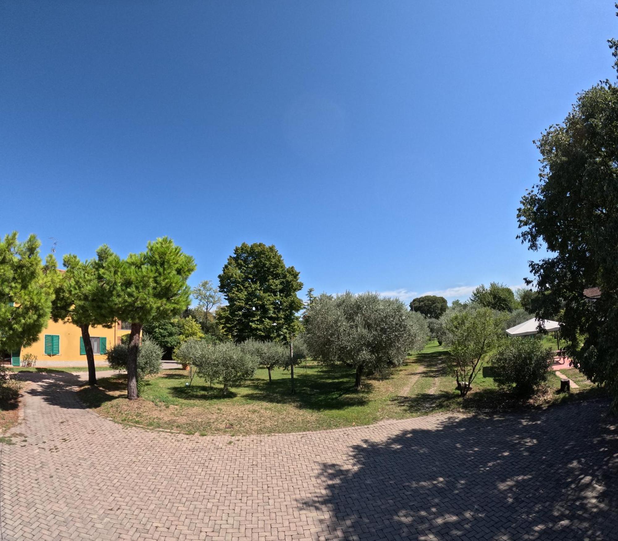 Agriturismo Gardenali โวลตา มันโตวานา ภายนอก รูปภาพ
