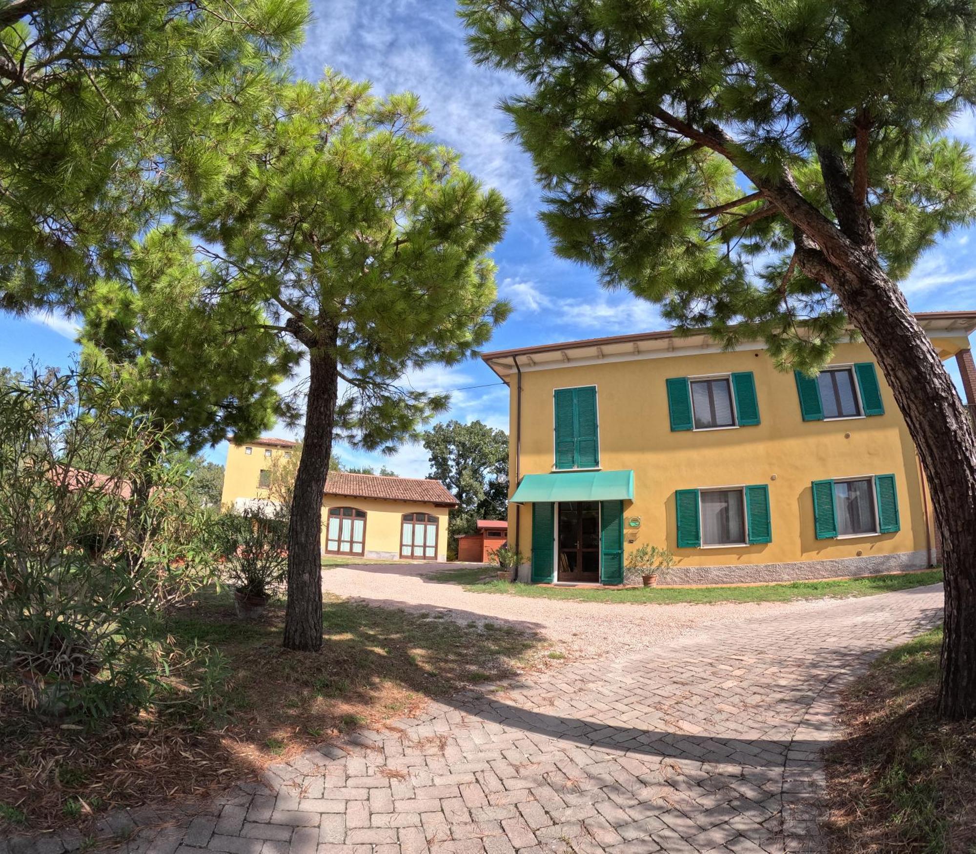 Agriturismo Gardenali โวลตา มันโตวานา ภายนอก รูปภาพ