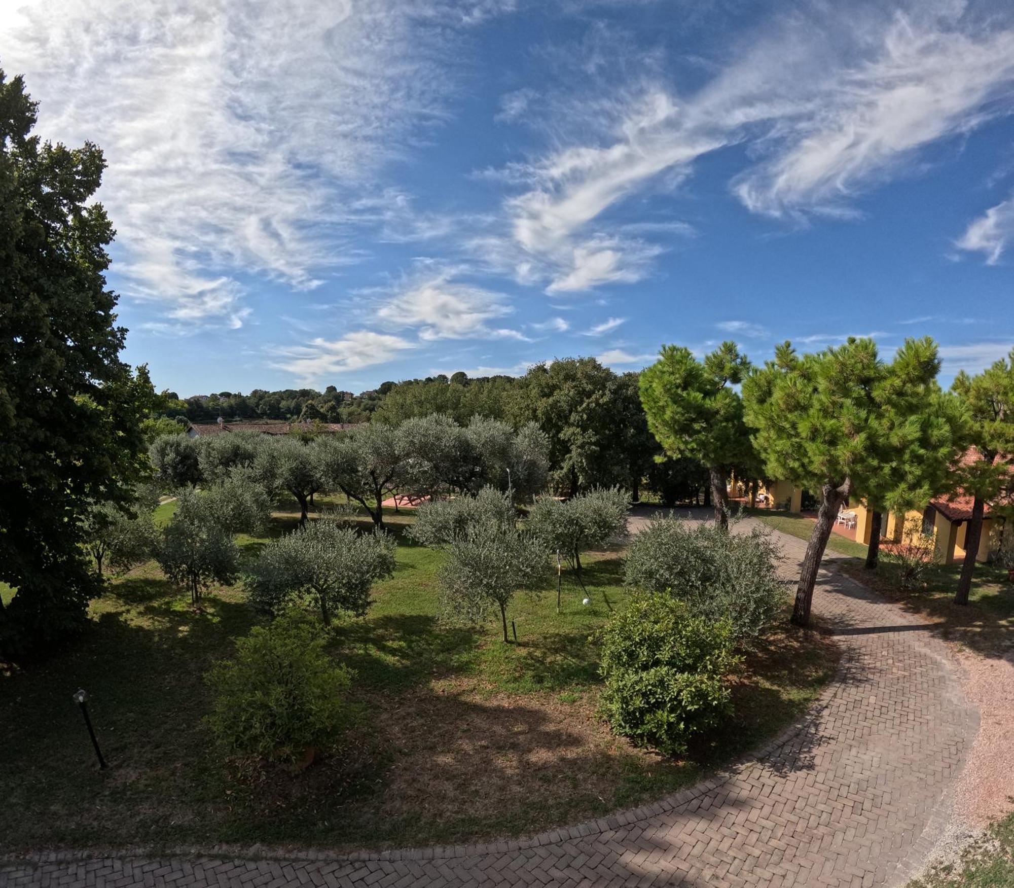 Agriturismo Gardenali โวลตา มันโตวานา ภายนอก รูปภาพ