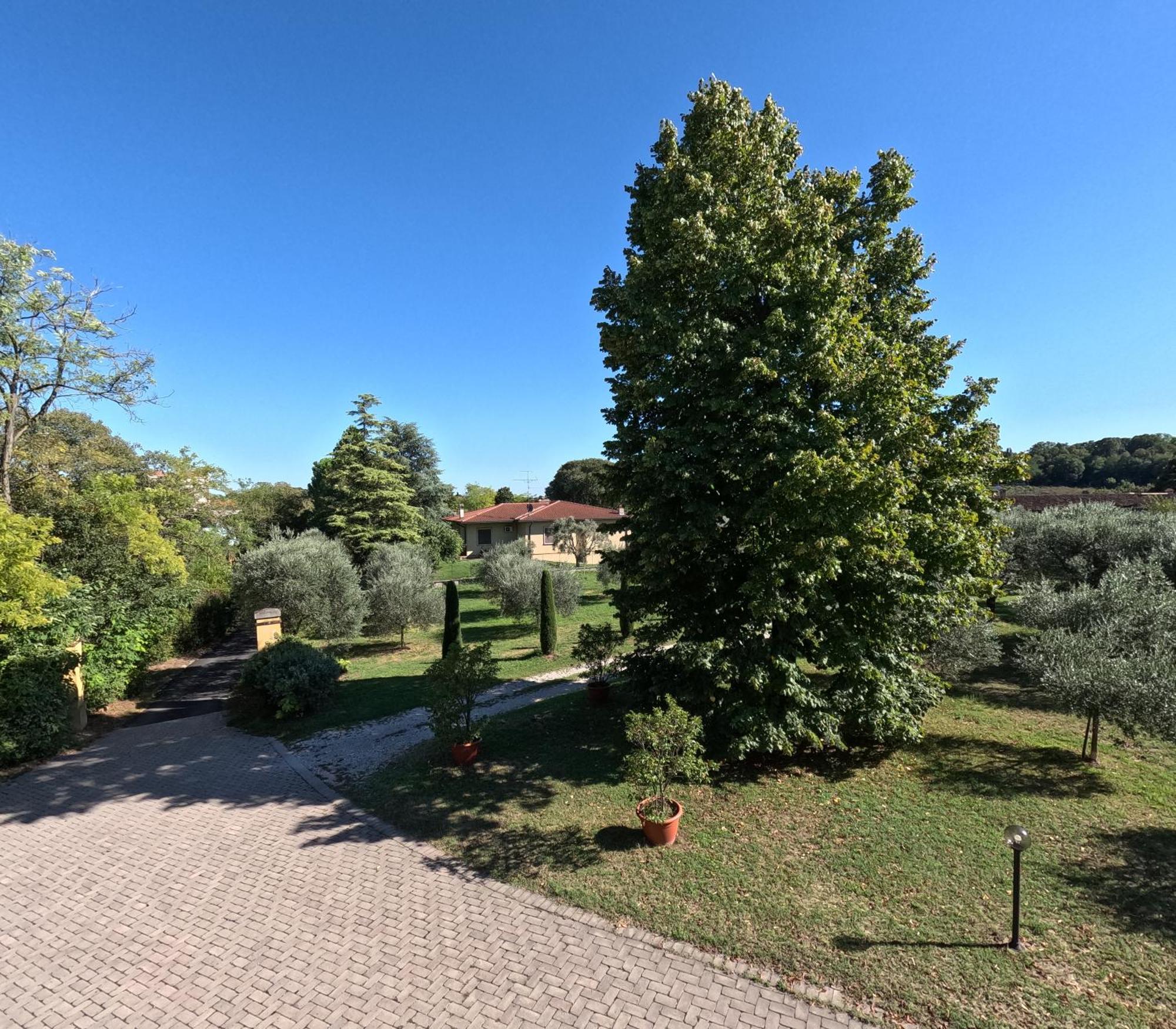Agriturismo Gardenali โวลตา มันโตวานา ภายนอก รูปภาพ