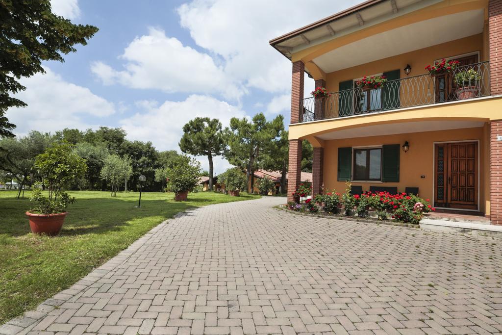 Agriturismo Gardenali โวลตา มันโตวานา ภายนอก รูปภาพ