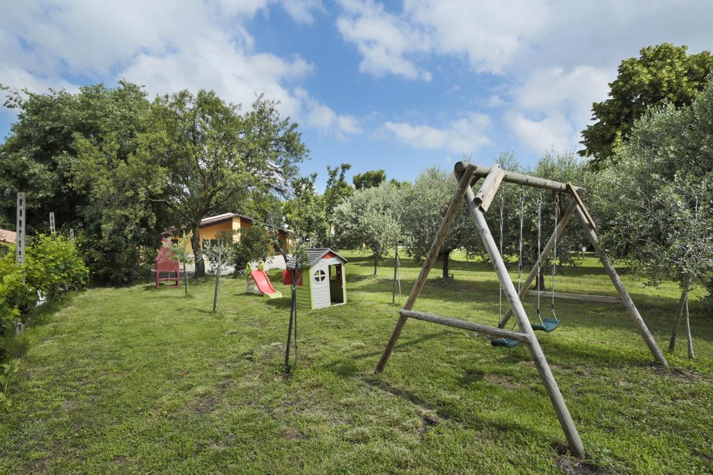 Agriturismo Gardenali โวลตา มันโตวานา ภายนอก รูปภาพ